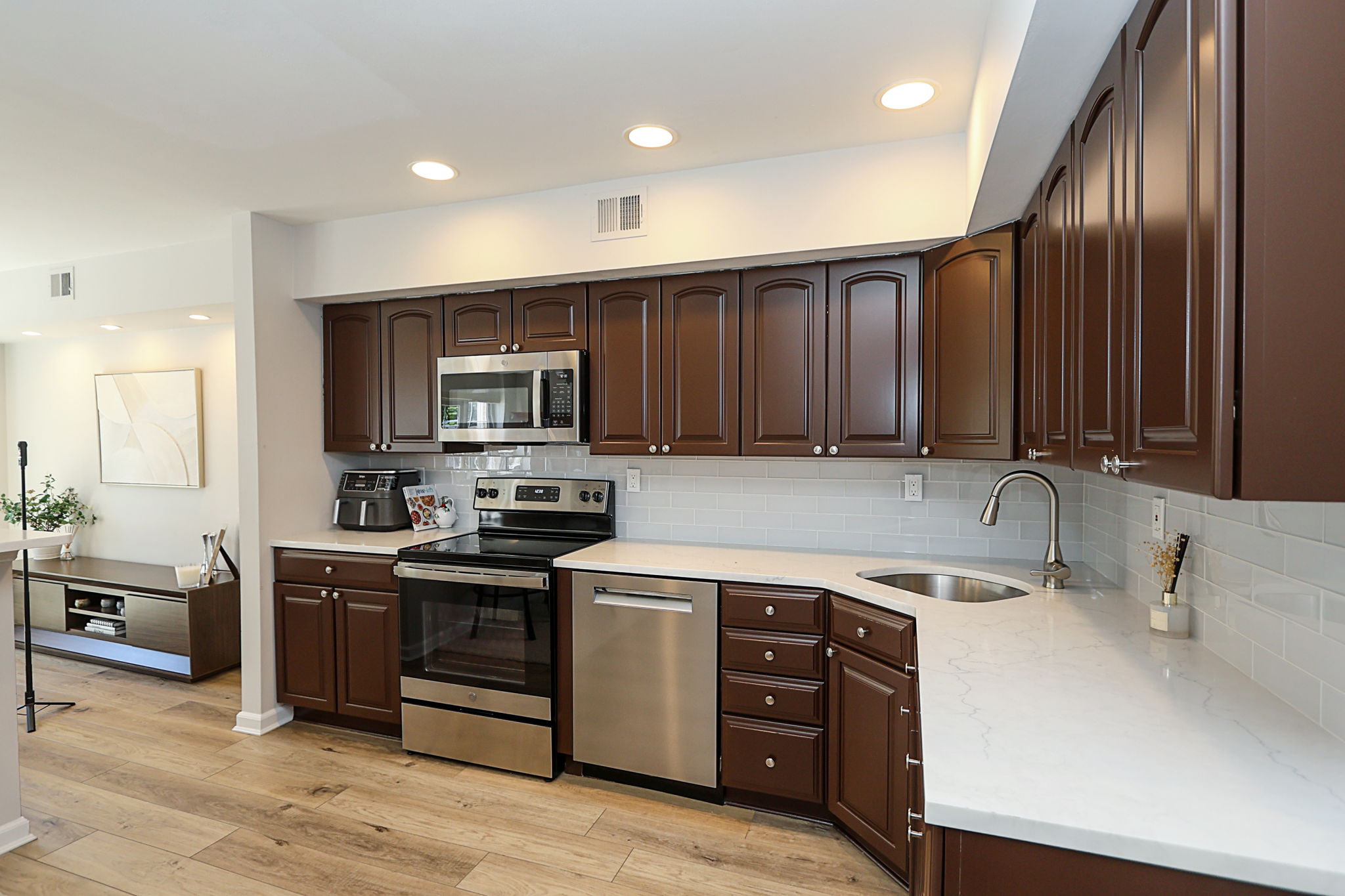 16-web-or-mls-52 Holiday Dr, Woodbury 15