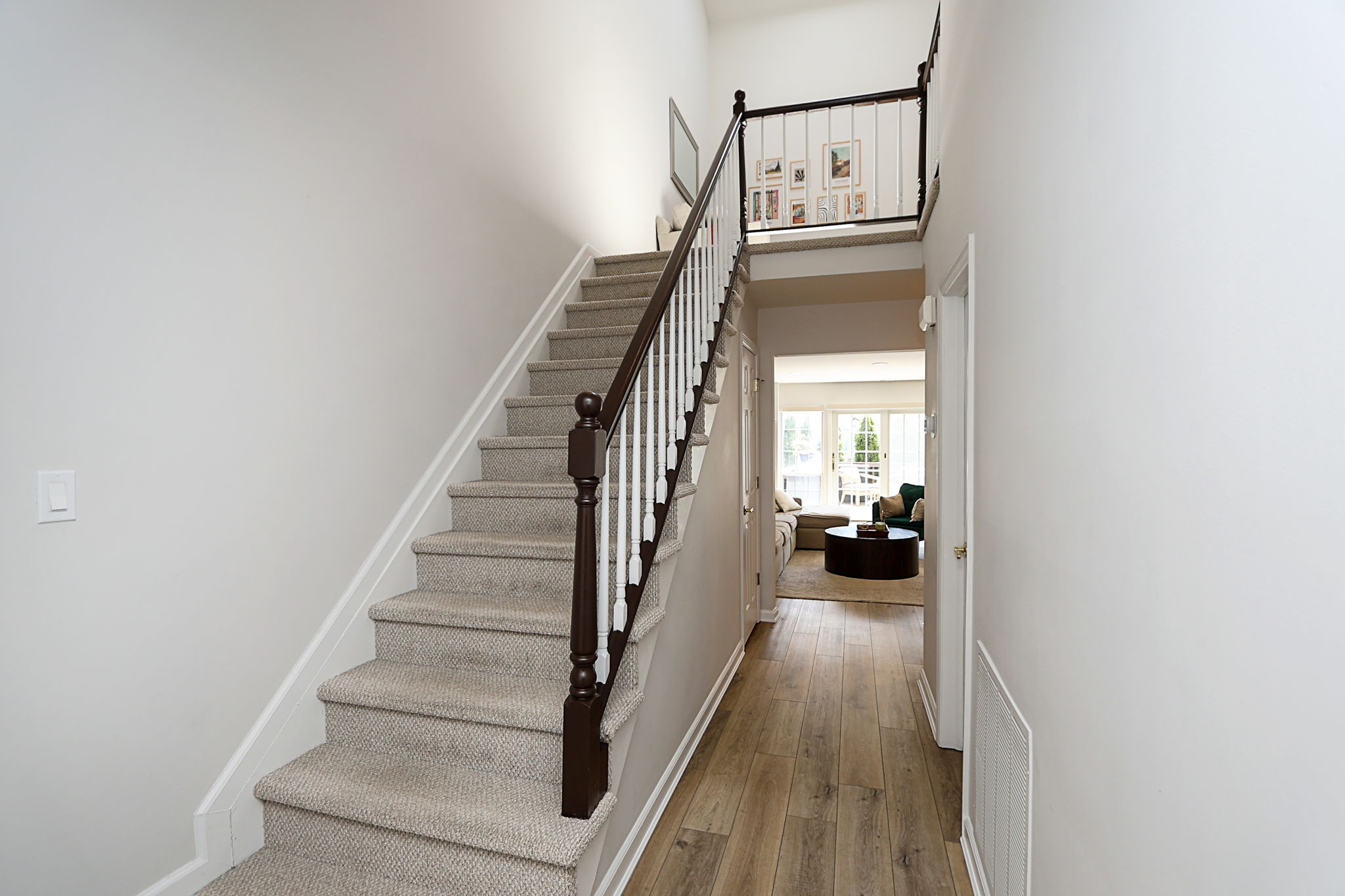 5-web-or-mls-52 Holiday Dr, Woodbury 5